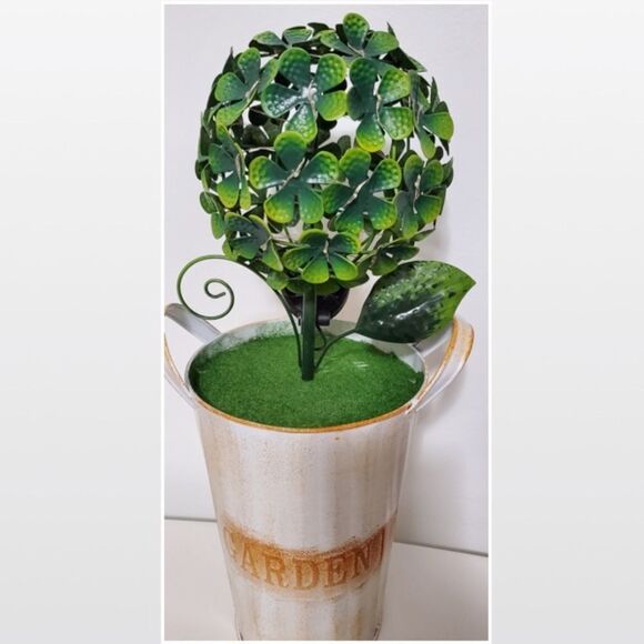 New Solar Home Statue Floral Green & Beige - Picture 10 of 14